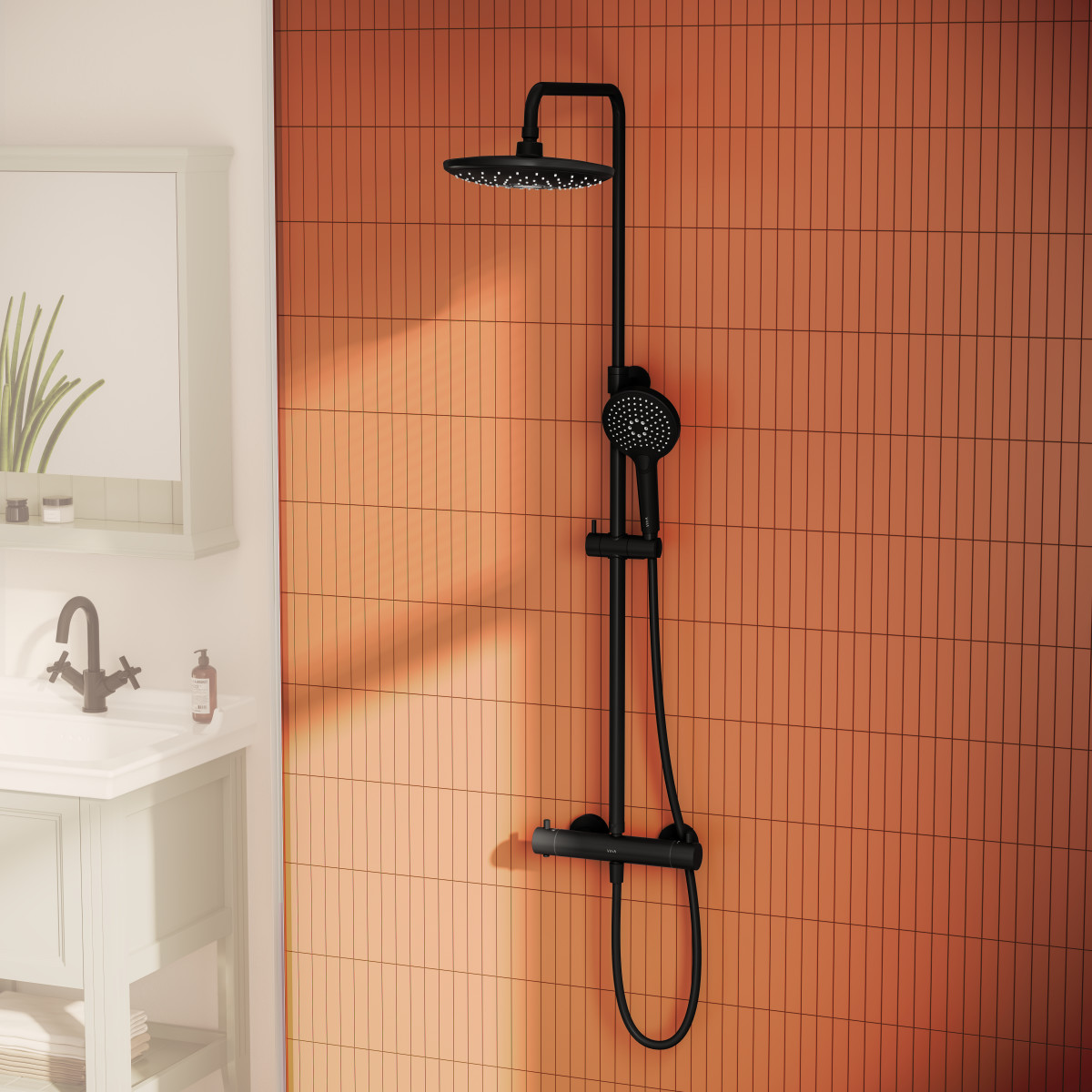 Душевая система VitrA Aquaheat A4720536EXP с термостатическим смесителем и ручным душем матовая черная латунь